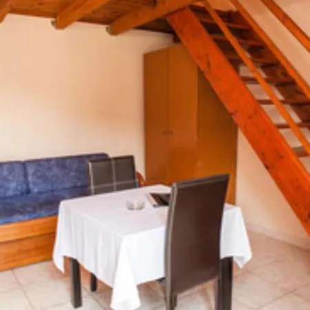 Hotel a capsule Summer Garden αpartments &