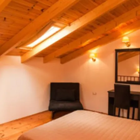 Hotel a capsule Summer Garden αpartments & Argostoli (Kefalonia)