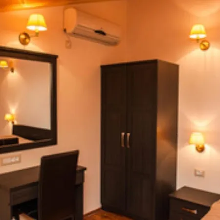 Summer Garden αpartments & Hotel a capsule *
