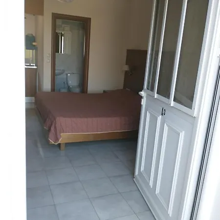 Summer Garden αpartments&studios