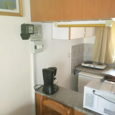 Kapselhotel Summer Garden αpartments&studios *