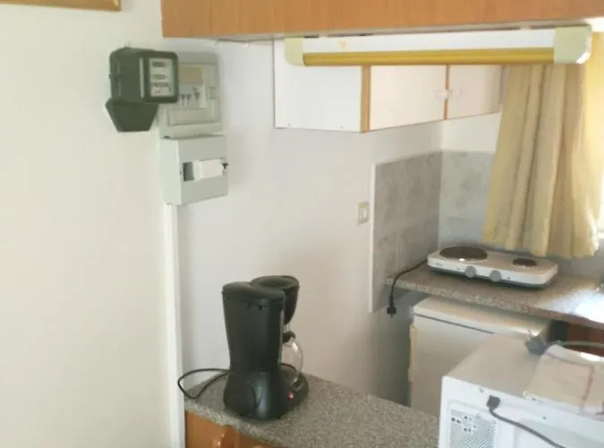 Hotel cápsula Summer Garden αpartments & *